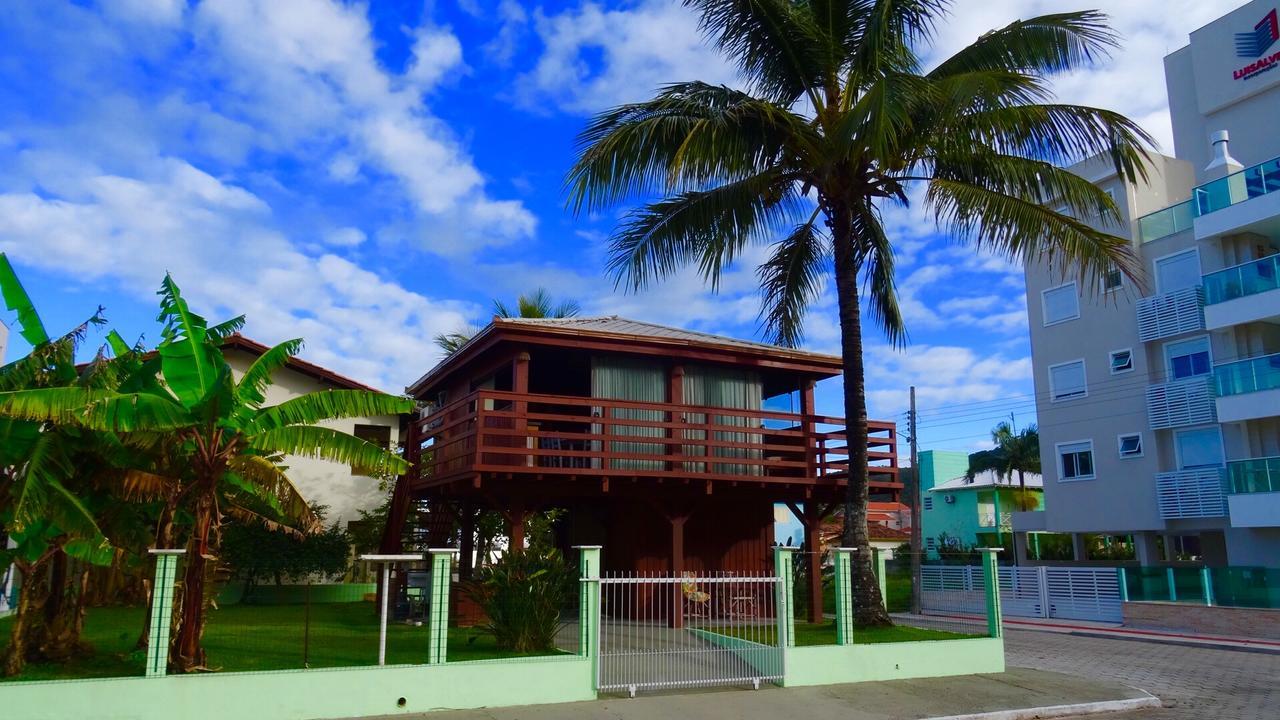 Bangalô com vista para o mar. Governador Celso Ramos Exterior foto